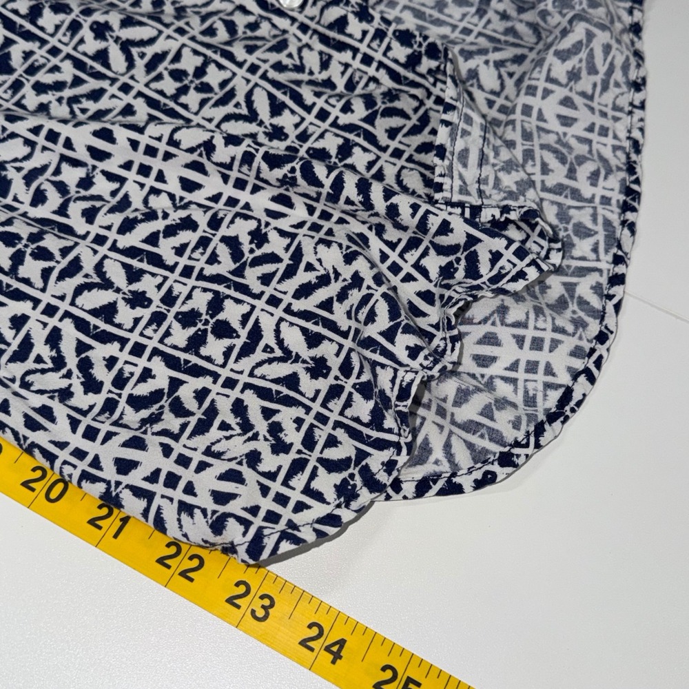 Velvet Heart Blue White Geometric Tile Print Button Down Shirt QMW-20619 Large - Picture 5 of 7
